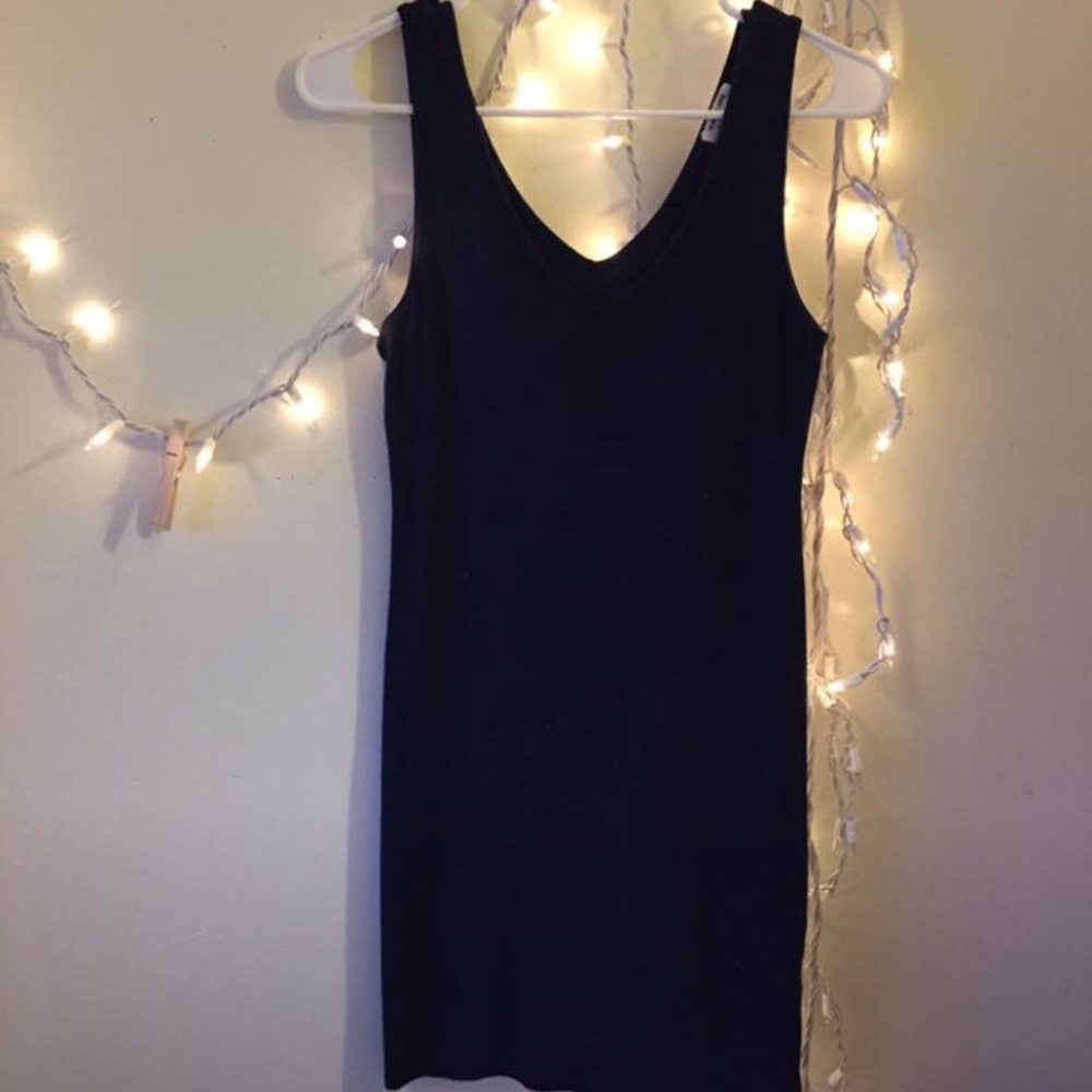 Fitted navy dress